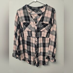 Torrid soft pink and black plaid button down size 1